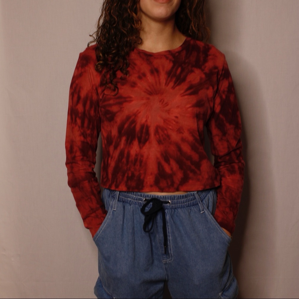 Maroon Bleach Swirl Dye Crop